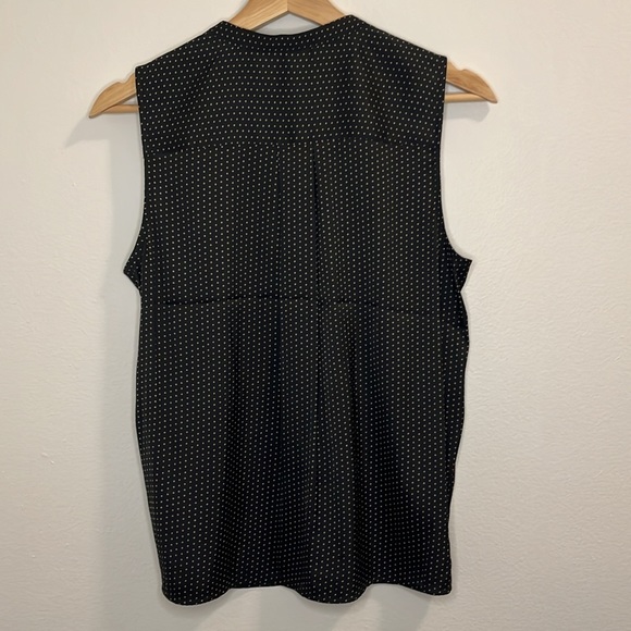 Banana Republic Top in Black and Tan Polka Dots size Petite Medium - Picture 3 of 6